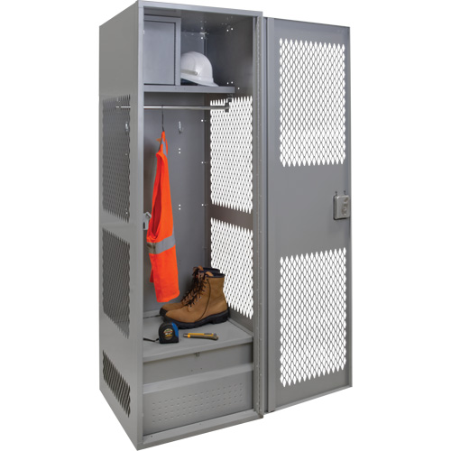 Casier pour &eacute;quipement avec porte, Acier, 24" la x 24" p x 72" h, Gris Consource