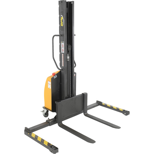 Gerbeur motoris&eacute; avec m&acirc;t &eacute;troit, Fonctionnement &eacute;lectrique, Capacit&eacute; 1000 lb, Lev&eacute;e max 63" Consource
