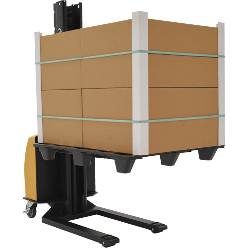 Gerbeur motoris&eacute; avec m&acirc;t &eacute;troit, Fonctionnement &eacute;lectrique, Capacit&eacute; 1000 lb, Lev&eacute;e max 63" Consource