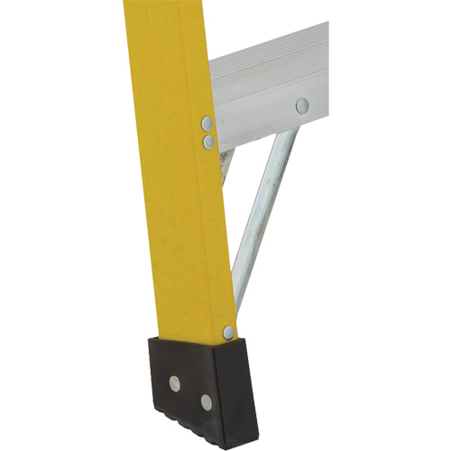 Escabeaux industriels robustes (s&eacute;rie 6900), 4', Fibre de verre, Capacit&eacute; 300 lb, Type 1A Consource