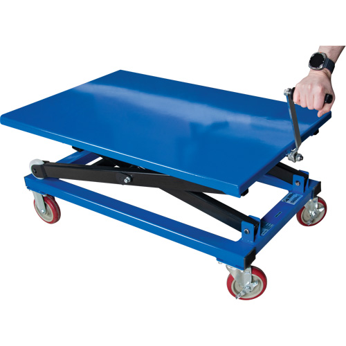 Table &eacute;l&eacute;vatrice manuelle &agrave; ciseaux, 37-3/8" lo x 23-5/8" la, Acier, Capacit&eacute; 660 lb Consource