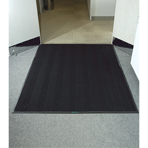 Tapis Waterhog Eco Elite, Essuie-pieds/grattoir, 6' x 20' x 3/8", Fum&eacute;e noire Consource