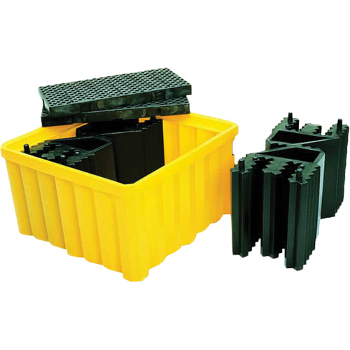 Palette antid&eacute;versement avec drain Ultra-IBC Spill Pallet , Capacit&eacute; de d&eacute;versement 400 gal. US, 58,75" x 58,75" x 33" Consource