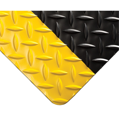 Tapis Diamond-Plate pour tableau de contr&ocirc;le no 701, 3' la x 75' lo, 1/4" &eacute;paisseur, Noir/Jaune, PVC Consource