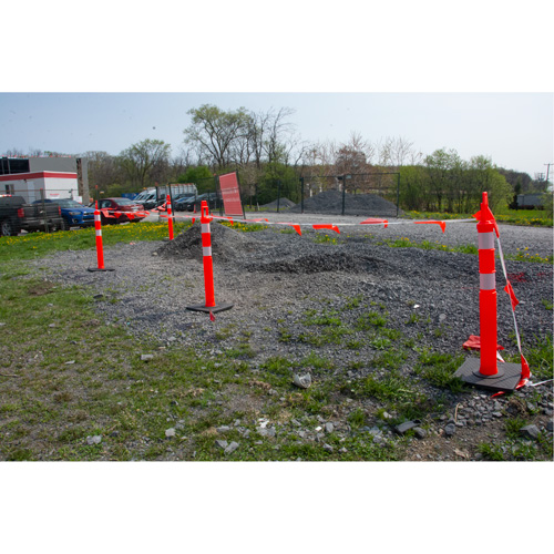 Poteau d&eacute;lin&eacute;ateur de qualit&eacute; sup&eacute;rieure, 42" h, Orange Consource