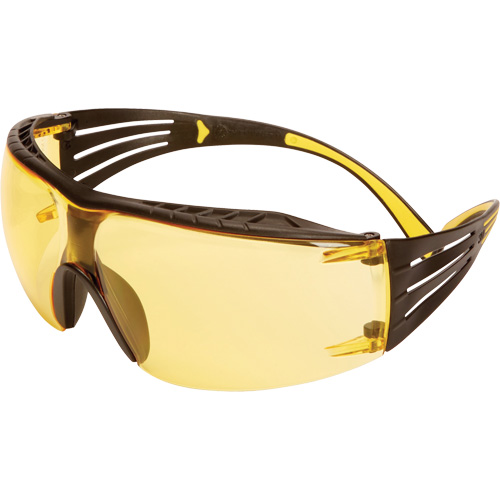 Lunettes de s&eacute;curit&eacute; SecureFit s&eacute;rie 400, Lentille Ambr&eacute;e, Antibu&eacute;e/Anti-&eacute;gratignures, ANSI Z87+/R&eacute;pond ou surpasse la norme CSA Z94.3 Consource