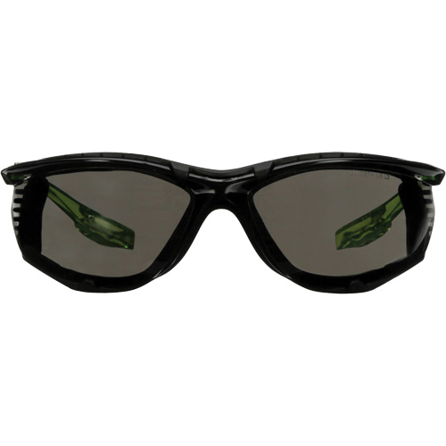 Lunettes de s&eacute;curit&eacute; de s&eacute;rie Solus CCS, Lentille Gris, Antibu&eacute;e/Anti-&eacute;gratignures, R&eacute;pond ou surpasse la norme CSA Z94.3 Consource