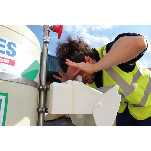Douche d'urgence mobile et ind&eacute;pendant avec douche oculaire et faciale, Capacit&eacute; 30 gal., Conformit&eacute; Aucune Consource
