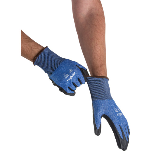 Gants l&eacute;gers et haute dext&eacute;rit&eacute; r&eacute;sistants &agrave; la coupe, Taille 11, Calibre 18, Rev&ecirc;tement Mousse de nitrile, Enveloppe en Acier inoxydable/PEHP/Tungst&egrave;ne, ASTM ANSI niveau A9 Consource