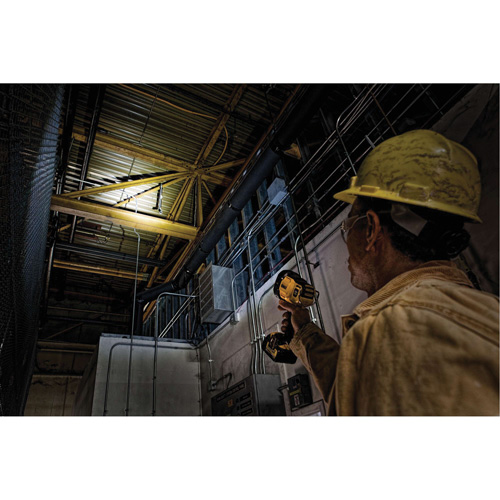 Projecteur &agrave; del pour chantier, DEL, 1000 Lumens, Piles Rechargeable Consource