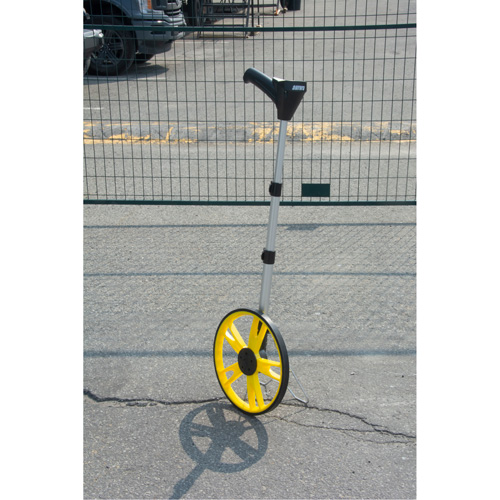 Digital Distance Measuring Wheel, 12.5"/31.8 cm, 99999.9 m Range, Feet/Metres Consource