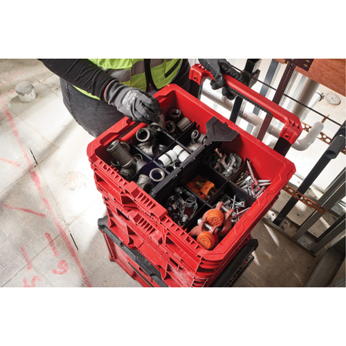 Bac &agrave; profil bas PACKOUT, 15" x 18-5/8" x 6-5/8", Noir/Rouge Consource