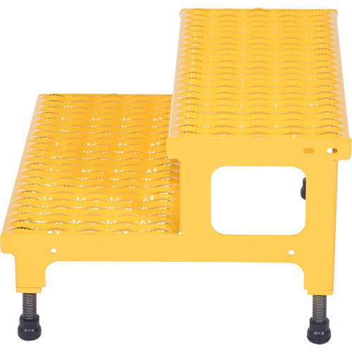 Plate-forme ajustable Step-Mate, 2 marche(s), 23-13/16" la x 22-7/8" lo x 15-1/4" h, Capacit&eacute; 500 lb Consource