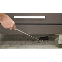 Outil collecteur magn&eacute;tique et flexible, Longueur de 23-1/2", Capacit&eacute; de 2,5 lb Consource