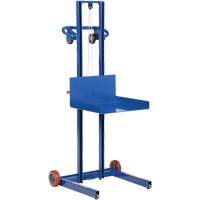 Plateforme &eacute;l&eacute;vatrice &agrave; profil bas pour charge l&eacute;g&egrave;re, M&eacute;canisme Treuil manuel, Capacit&eacute; de 400 lb, Levage max de 55" Consource