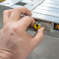 Planche de travail t&eacute;lescopique, 204" la x 12" pr, Capacit&eacute; de 250 lb, D&eacute;mont&eacute; Consource