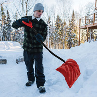 Pelle &agrave; neige Yukon, Lame Polypropyl&egrave;ne, Largueur 18", Manche Prise en D ergonomique Consource