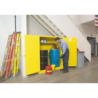 Armoires Sure-Grip EX pour entreposage de barils &agrave; la verticale, Capacit&eacute; de 110 gal. US, 2 barils, Jaune Consource