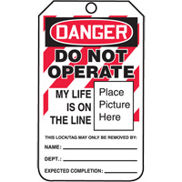 &eacute;tiquettes de verrouillage Do Not Operate Danger, Papier cartonn&eacute;, 3-1/4" la x 5-3/4" h, Anglais Consource