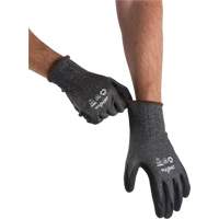 Gants &eacute;cologiques, l&eacute;gers, et r&eacute;sistants &agrave; la coupe, &agrave; haute dext&eacute;rit&eacute;, Taille 7, Calibre 21, Rev&ecirc;tement Mousse de nitrile, Enveloppe en Acier inoxydable/PEHP/rPET, ASTM ANSI niveau A5 Consource